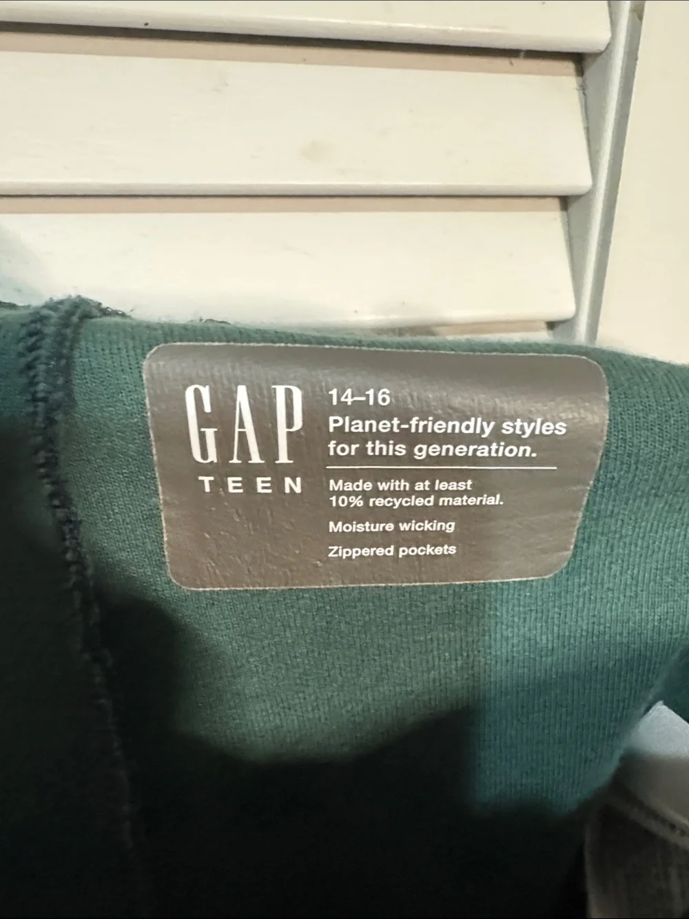 GAP Deep Green Zip-Up Hoodie with White Logo. Teen XL Excellent Condition.